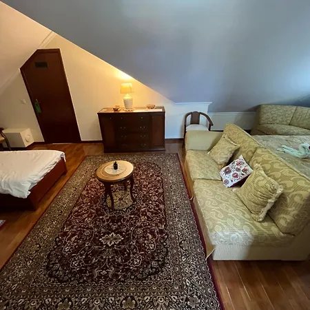 Проживание в семье Casa Costa